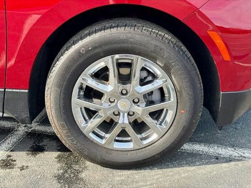 Used 2024 Chevrolet Equinox LT image 32