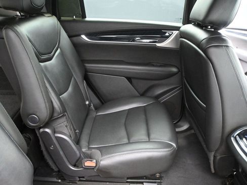 Used 2020 Cadillac XT6 Premium Luxury image 21