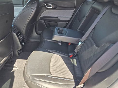 Used 2024 Jeep Compass Latitude AWD/4WD image 13