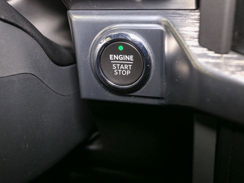 Used 2022 Ford F150 Lariat w/ Tow Technology Package image 33