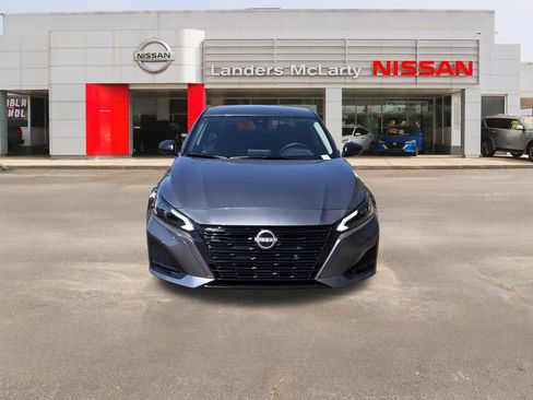New 2026 Nissan Altima 2.5 SV FWD image 8