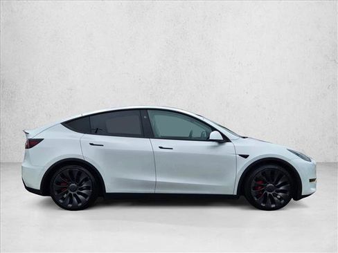 Used 2024 Tesla Model Y Performance AWD/4WD image 4