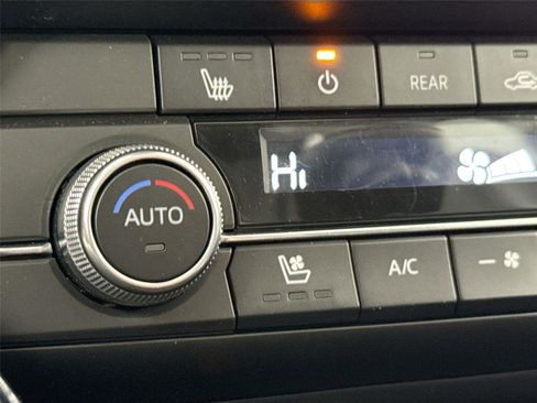 Certified 2023 MAZDA CX-9 Touring Plus image 8