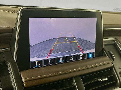 Used 2021 Chevrolet Tahoe High Country w/ Premium Package image 20