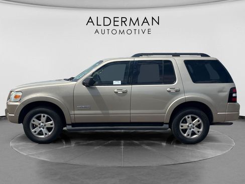 Used 2007 Ford Explorer XLT AWD/4WD image 2