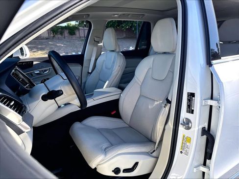 Used 2024 Volvo XC90 T8 Ultimate w/ Protection Package Premier AWD/4WD image 28