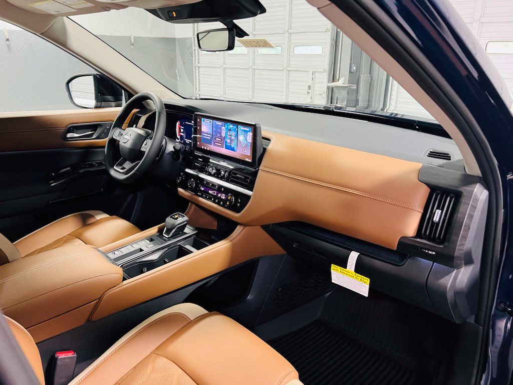 New 2026 Nissan Pathfinder Platinum FWD image 34