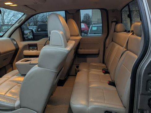 Used 2005 Ford F150 Lariat image 11