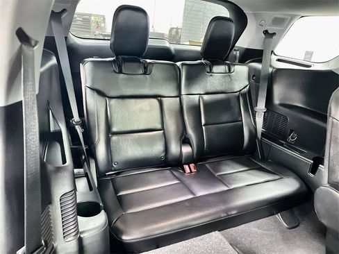 Used 2022 Ford Explorer Limited w/ Limited Technology Package image 39