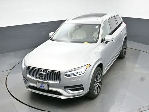 Used 2023 Volvo XC90 B5 Plus AWD/4WD image 19