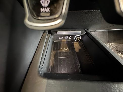 Used 2021 Audi R8 V10 w/ Premium Package image 23