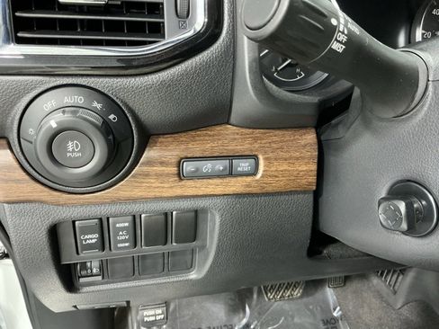 Used 2021 Nissan Titan Platinum Reserve w/ Moonroof Package image 22