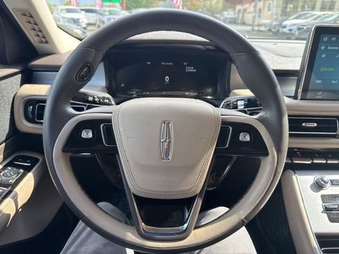 Used 2023 Lincoln Aviator AWD image 24