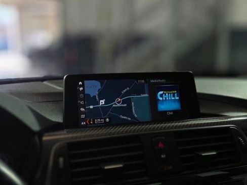 Used 2018 BMW M3 image 21