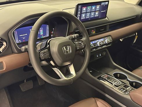 New 2026 Honda Pilot Touring image 21