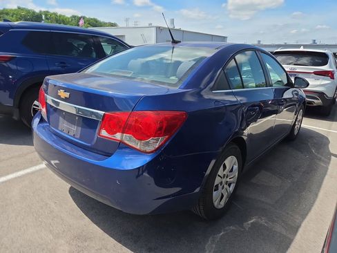 Used 2012 Chevrolet Cruze LS w/ Connectivity Package FWD image 4
