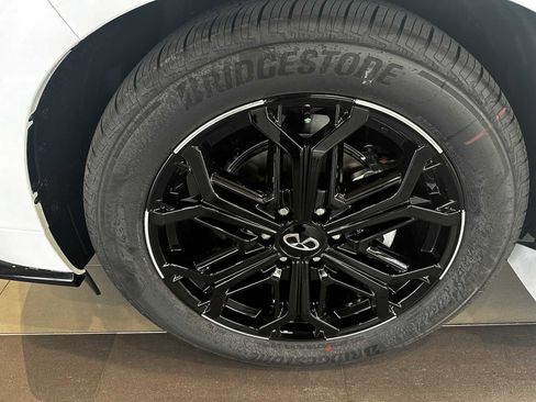 New 2026 INFINITI QX80 4WD image 6