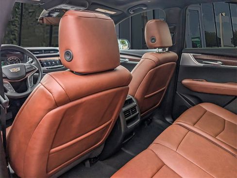 New 2025 Cadillac XT5 Premium Luxury image 15