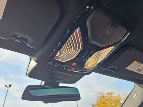 New 2025 BMW X4 xDrive30i w/ Premium Package image 27