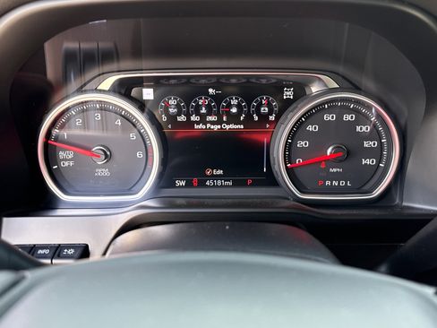 Used 2021 Chevrolet Silverado 1500 High Country w/ Technology Package image 28