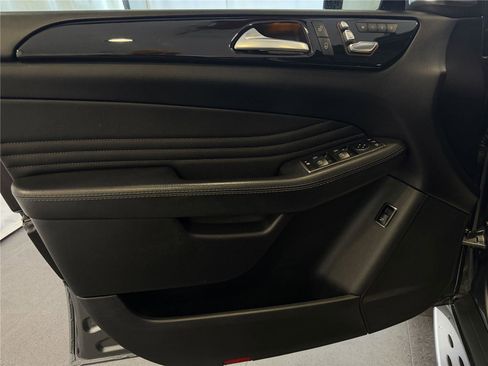 Used 2019 Mercedes-Benz GLE 43 AMG image 12