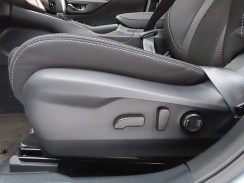 Used 2024 Subaru Outback Premium image 8