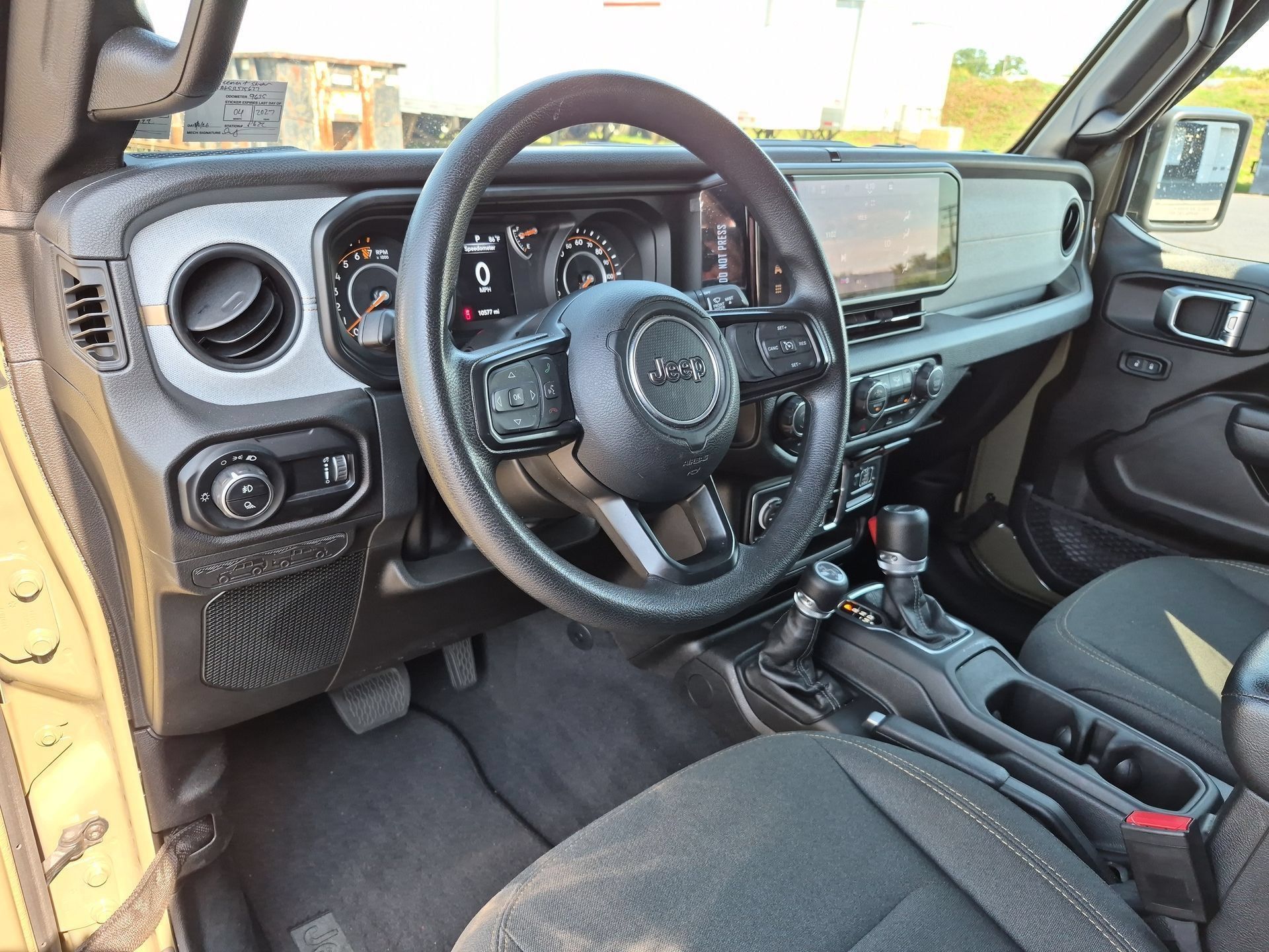 Used 2025 Jeep Gladiator Sport AWD/4WD image 10