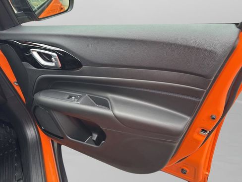 New 2026 Jeep Compass Latitude image 36