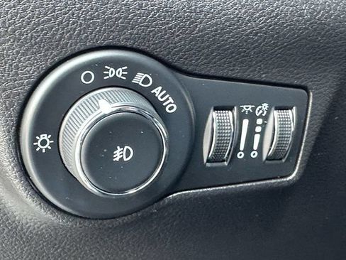 Used 2024 Jeep Compass Latitude AWD/4WD image 28