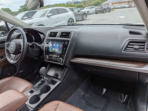 Used 2018 Subaru Outback 2.5i Touring AWD/4WD image 26