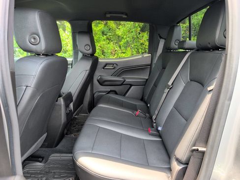 Used 2024 Chevrolet Colorado W/T RWD image 34