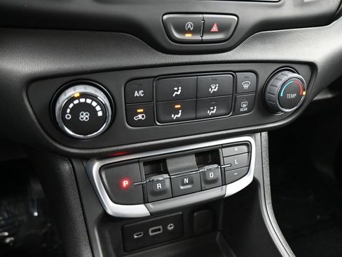 Certified 2024 GMC Terrain SLE image 15