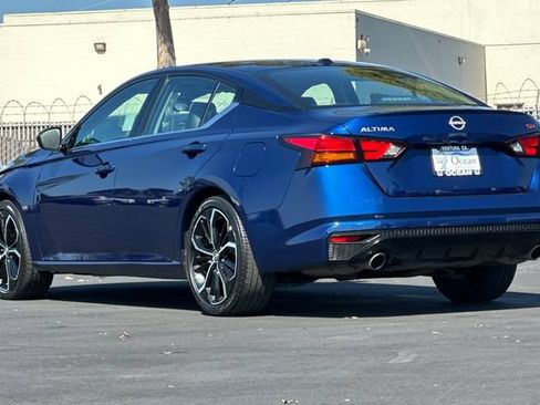 Used 2024 Nissan Altima 2.5 SR FWD image 6