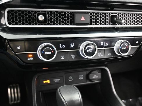 Used 2025 Honda Civic Sport image 22