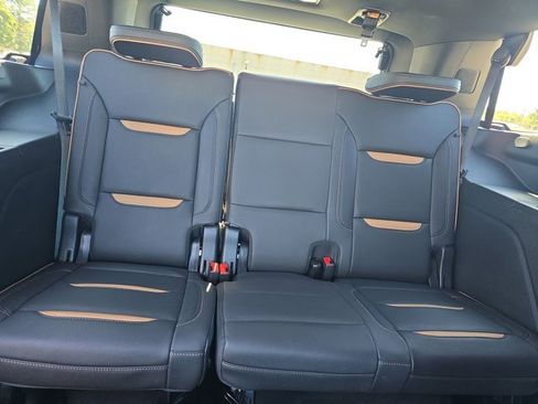 Used 2024 GMC Yukon AT4 w/ AT4 Premium Plus Package image 12