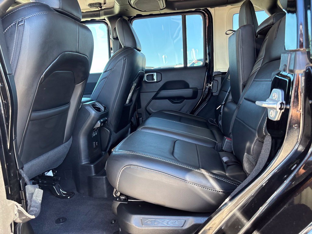Used 2023 Jeep Wrangler Unlimited Sahara AWD/4WD image 22