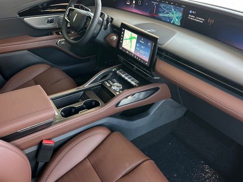 New 2026 Lincoln Nautilus Reserve AWD/4WD image 15