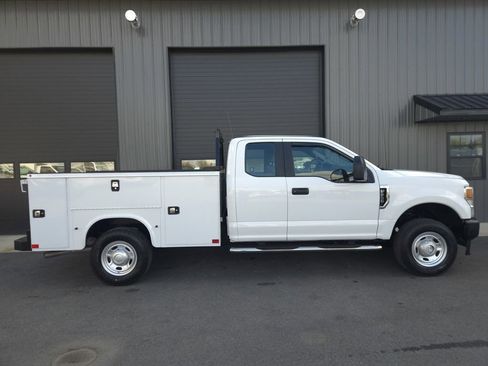 Used 2020 Ford F250 XL image 5