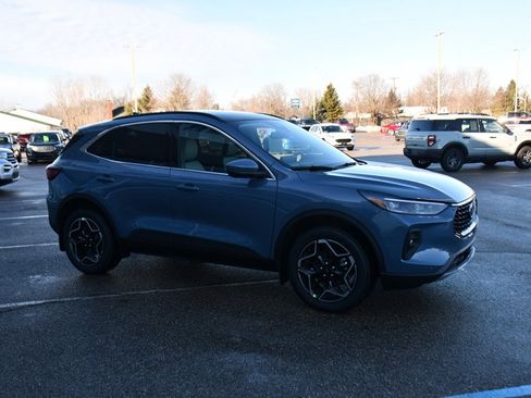 New 2026 Ford Escape Platinum w/ Premium Technology Package image 8