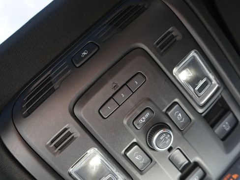 Used 2021 GMC Yukon Denali w/ Denali Ultimate Package image 24