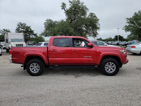 Used 2016 Toyota Tacoma SR5 w/ SR5 Appearance Package (SN) RWD image 4