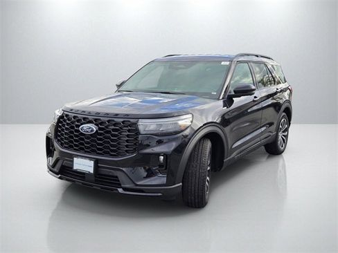 New 2026 Ford Explorer ST-Line image 8
