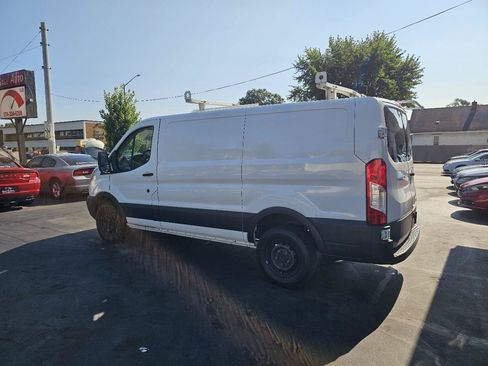 Used 2018 Ford Transit 250 130 Low Roof w/ Exterior Upgrade Package RWD image 7