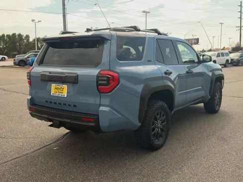 Used 2025 Toyota 4Runner SR5 AWD/4WD image 8