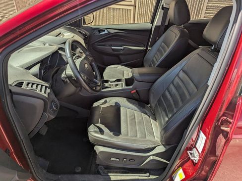 Used 2017 Ford Escape SE w/ SE Leather Comfort Package AWD/4WD image 12