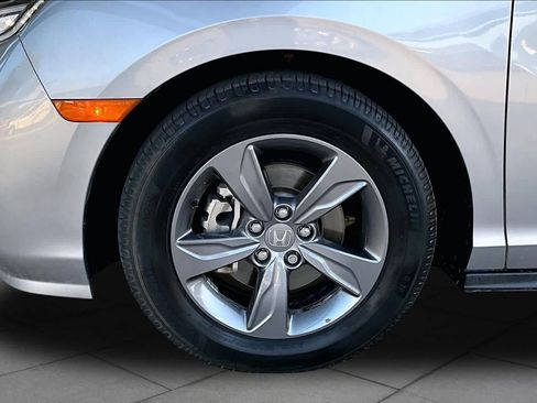 Used 2022 Honda Odyssey EX image 10