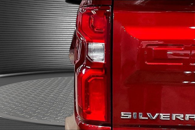 Certified 2024 Chevrolet Silverado 1500 RST w/ Z71 Off-Road Package AWD/4WD image 23