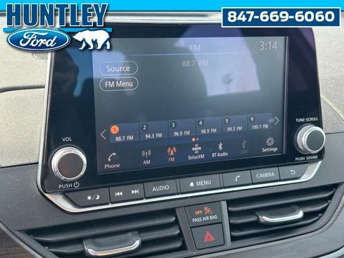 Used 2024 Nissan Altima 2.5 SV AWD/4WD image 19