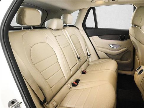 Used 2022 Mercedes-Benz GLC 300 4MATIC image 22