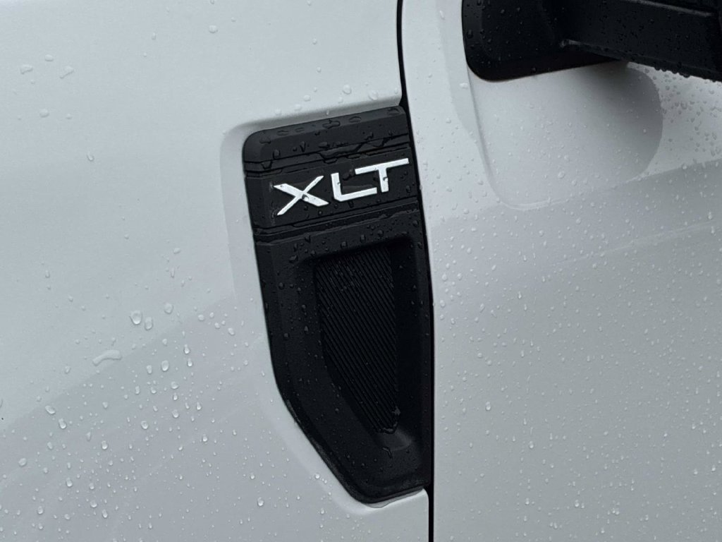 Certified 2022 Ford Maverick XLT FWD image 13